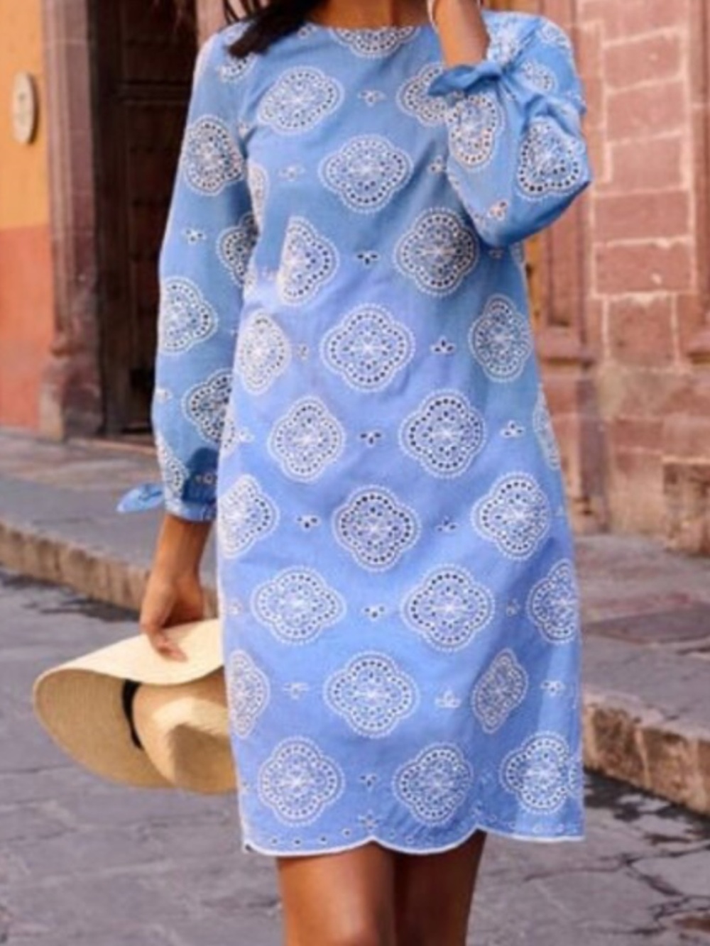 Talbot’s chambray blue embroidered eyelet dress. Size Misses 6. - Picture 2 of 5